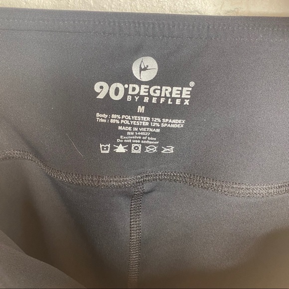 SOLD 90 Degree Black Leggings With Mesh M - Picture 6 of 6